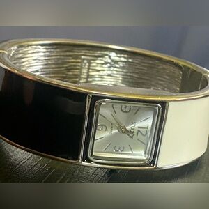 Studio Time Silver Bracelet Quartz Watch Black, Gray, Silver & White Metal Band